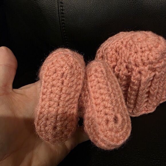Baby Crochet Booties Hat New, Acrylic Pick Size & Colors Made To Order - Picture 11 of 12
